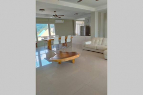 Luxurious spacious apartment with pool